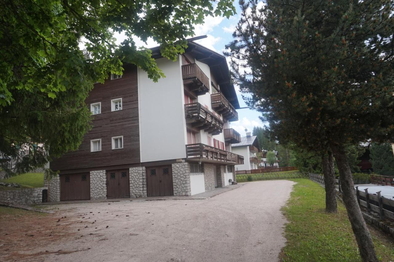 Faloria Studio Apartment Cortina dʼAmpezzo Eksteriør bilde